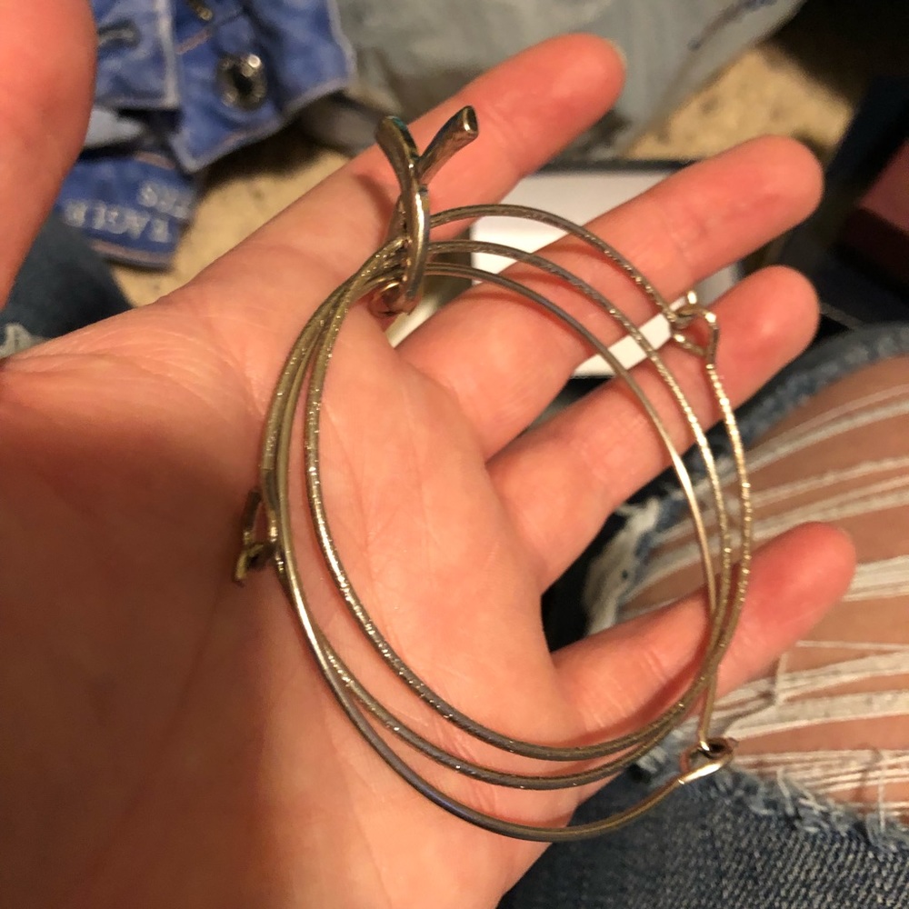 Breastcancer bangles free gift